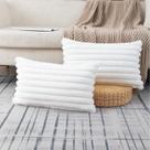 Capas de almofada ZLINA Cream White Faux Fur 30x50cm, conjunto de 2