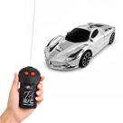 Carrinho Controle Remoto Ferrari Cromada Prata Mini Escala 1:24 Carrinho Controle Remoto Ferrari Cromada Prata Mini Escala 1:24
