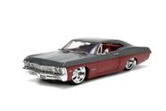 Carro Jada Toys Big Time Muscle - 1967 Chevy Impala SS em Miniatura Carro Jada Toys Big Time Muscle - 1967 Chevy Impala SS em Miniatura