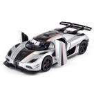 Carros de brinquedo FLYKIRIN Koenigsegg One Diecast 1/32 com som de luz