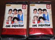 Cartas Colecionáveis One Direction 2013 Pacote com 2 unidades 18 Cartas + 2 Adesivos