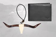 Carteira De Couro Legítimo + Enfeite Retrovisor Long Horn Carteira De Couro Legítimo + Enfeite Retrovisor Long Horn