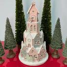 Castelo Rosa Ginger c/ Led - 40cm Castelo Rosa Ginger c/ Led - 40cm