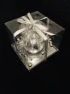 Castiçal em Vidro Prata com arranjo e vela Led 10x8,5cm