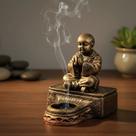Castiçal Incensário Velas Monge Budista Resina Decoração Ouro Bronze Buda