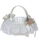 Cesta de flores de casamento elegante com pérolas, renda e laço