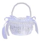 Cesta de flores de casamento elegante pérola de renda branca acetinada