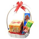 Cesta de Natal com Panetone Bauducco, Bombons Nestlé e Petit Beurre