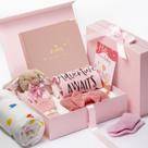 Cesta de presentes para meninas recém-nascidas Mirasphere com livro de memórias