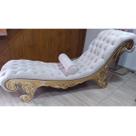 Chaise Marrocos Entalhada e Tecido Capitonê + Acabamento Tachas- Tommy Design Chaise Marrocos Entalhada e Tecido Capitonê + Acabamento Tachas- Tommy Design