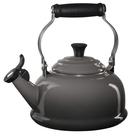 Chaleira Le Creuset de Aço Esmaltado - 1,6L - Com Apito Chaleira Le Creuset de Aço Esmaltado - 1,6L - Com Apito