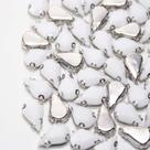 Chaton Engrampado Gota 8x13mm Branco - 50 peças17g Chaton Engrampado Gota 8x13mm Branco - 50 peças17g