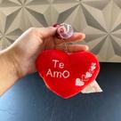 Chaveiro de pelúcia em formato de coração te amo vermelho chaveirinho presente dia dos namorados para cesta com ventosa Chaveiro de pelúcia em formato de coração te amo vermelho chaveirinho presente dia dos namorados para cesta com ventosa