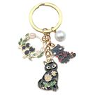 Chaveiro Elegante gato preto com coroa de flores e pérola