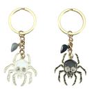 Chaveiro Halloween Spider com fecho magnético em forma de coração