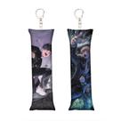 Chaveiro Mini Dakimakura Mob Psycho 100 com design de mini almofada
