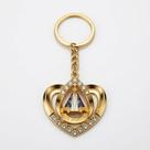 Chaveiro Nossa Senhora Aparecida Dourado Fundo Branco Coração Cravejado Religioso Metal Resistente Acabamento Detalhado Elegante
