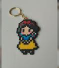 Chaveiro princesa Branca de Neve pixel art