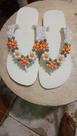 Chinelo branco flores