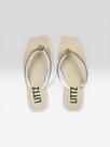 Chinelo Com Bico Quadrado E Pedras Branco/Mt39 Chinelo Com Bico Quadrado E Pedras Branco/Mt39