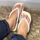 Chinelo de Dedo Blogueiras Confortável Envio Imediato Chinelo de Dedo Blogueiras Confortável Envio Imediato