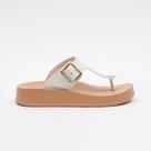 Chinelo de Dedo Fem Petite Jolie Day Off White/Avelã PJ6486