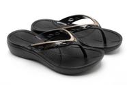 Chinelo de Dedo Ortopédico Preto/Dourado Feminino Salto Vegano Super Macio Antiderrapante