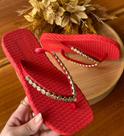 Chinelo feminino leve macio confortavel com detalhe cromado moda praia lazer