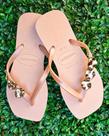 Chinelo feminino rose com pedras douradas delicado, moderno e elegante