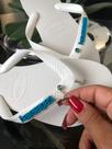 Chinelo Havaianas TOP Branca com pingente sereia Azul