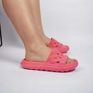 Chinelo Slide Feminino Leve Preto Confortável Design Moderno e Solado Texturizado Antiderrapante com Ranhas