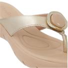 Chinelo Usaflex com Plataforma de Couro Dourado Detalhe Enfeite Chinelo Usaflex com Plataforma de Couro Dourado Detalhe Enfeite