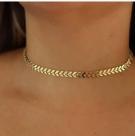 Choker escama de peixe com design de folhas de oliveira banhado em ouro 18k