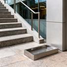 Cinzeiro De Chão Em Aço Inox Para Áreas Externas De Prédios e Comércio
