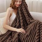Cobertor Bedsure Fondue Fudge Fleece 150x200cm - Macio e Aconchegante para Sofá Cobertor Bedsure Fondue Fudge Fleece 150x200cm - Macio e Aconchegante para Sofá