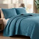 Cobre Leito Colcha Encanto Casal 3 Peças Bege - Azul - 100% Poliéster Cobre Leito Colcha Encanto Casal 3 Peças Bege - Azul - 100% Poliéster