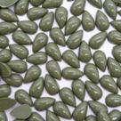 Colagem Gota Resina Verde Musgo 6x10mm 100pçs 15g
