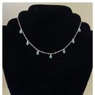 Colar choker corações pendurado