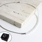 Colar Choker Mix Corrente Grumet Prateado e Pérolas Brancas Colar Choker Mix Corrente Grumet Prateado e Pérolas Brancas
