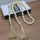 Colar Decorativo de Mesa com Contas de Madeira Natural Enfeite Artesanal Boho Chic com Tassel de Sisal para Sala, Aparador e Decoração do Lar