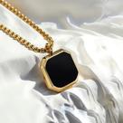 Colar dourado masculino detalhe pedra ônix banhado a ouro 18k à Prova D'Água Colar dourado masculino detalhe pedra ônix banhado a ouro 18k à Prova D'Água