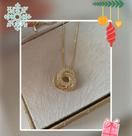 Colar feminino com pingente com straas
