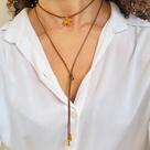 Colar Feminino Country Cordão de Courinho de Amarrar Ajustável com Pingente de Cavalo e Metais Banhados a Ouro 18k Colar Feminino Country Cordão de Courinho de Amarrar Ajustável com Pingente de Cavalo e Metais Banhados a Ouro 18k