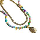 Colar Gargantilha Duplo de Cascalhos com Pingente Dourado Colar Gargantilha Duplo de Cascalhos com Pingente Dourado