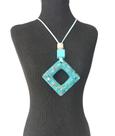 Colar Longo Feminino Cordão Pingente Geométrico Resina Turquesa