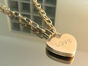 Colar Love