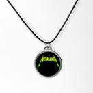 Colar pingente arte Metallica rock resinado lindo