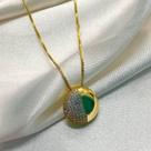 Colar Pingente Círculo metade cravejado banhado a Ouro 18k