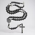 Colar Terço Masculino Hematita São Bento e Crucifixo Proteção e Fé
