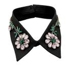 Colarinho falso feminino com diamante preto enfeitado com strass Colarinho falso feminino com diamante preto enfeitado com strass